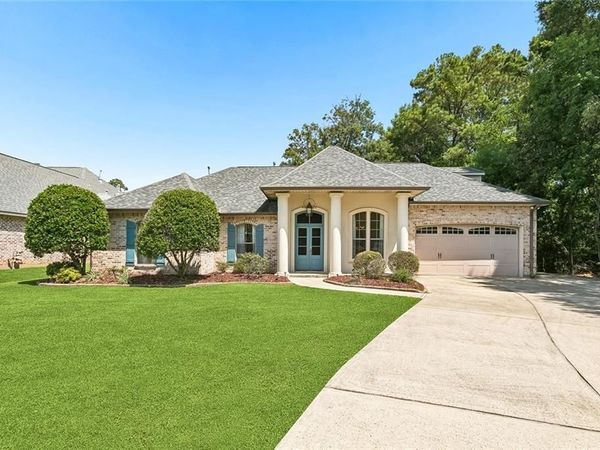 200 TIMBERWOOD Drive, Madisonville, LA 70447