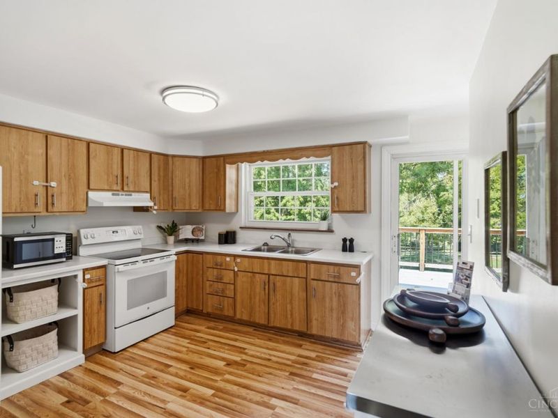 6126 Bardean Drive, West Chester, OH 45069 Photo 9