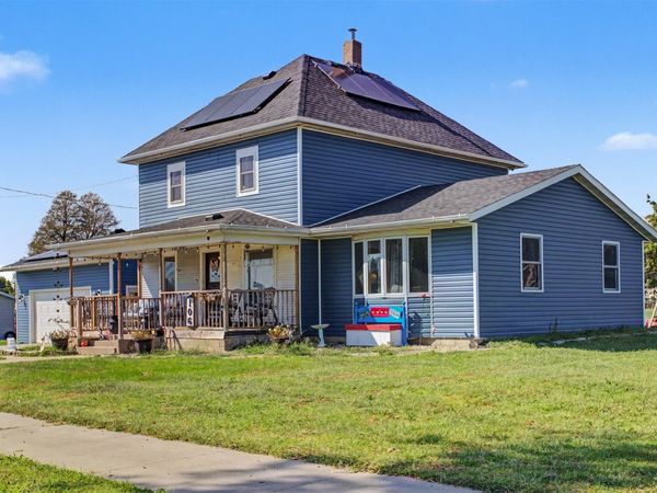106 South Street, Colo, IA 50056