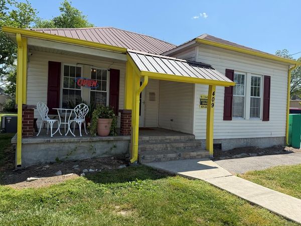 409 Brown St, Celina, TN 38551