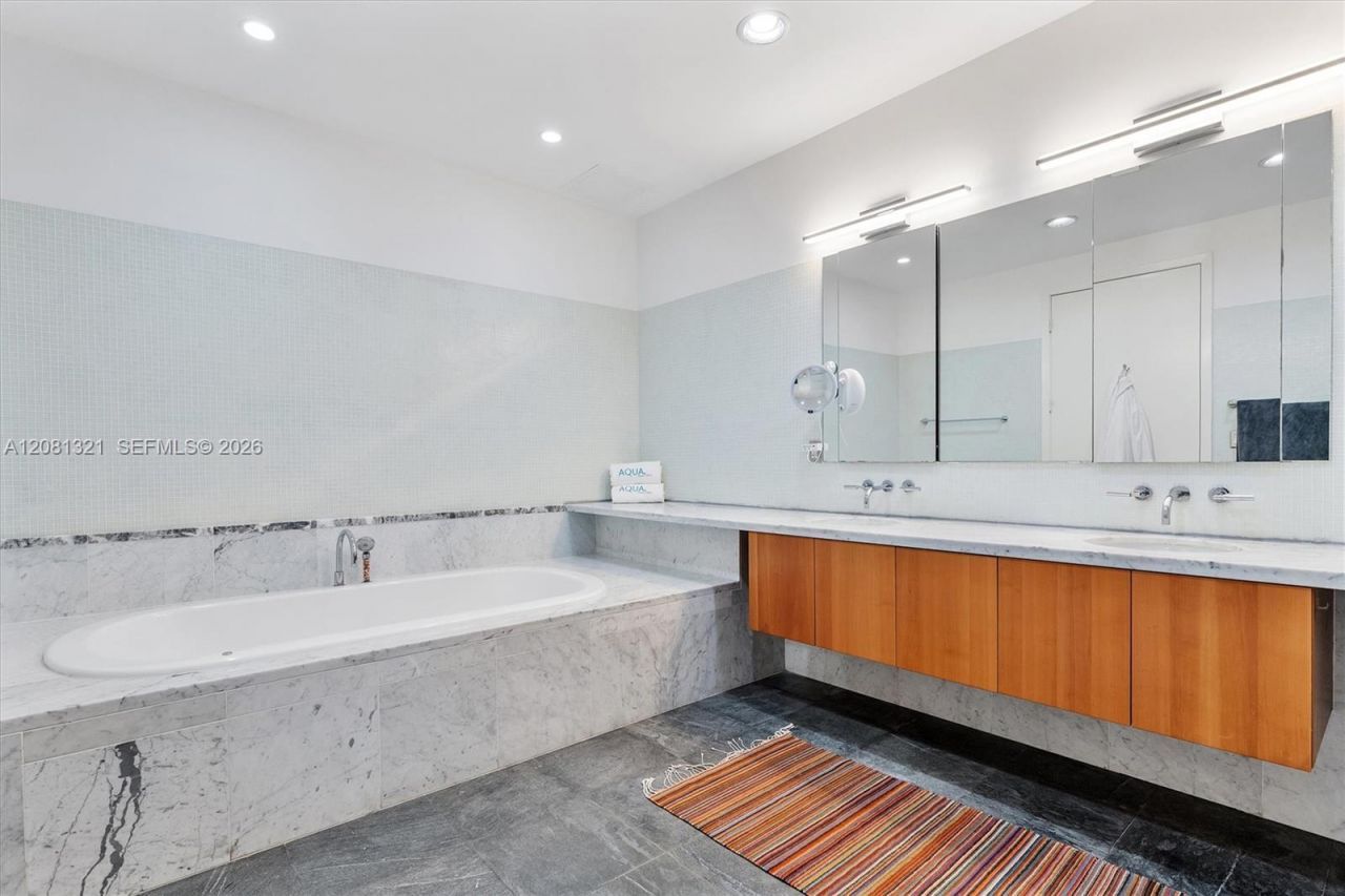 201 Aqua Ave, Unit 801, Miami Beach, FL 33141 Photo