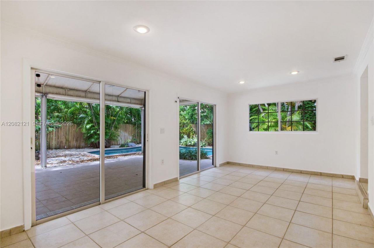 119 Harbor Dr , Key Biscayne, FL 33149 Photo
