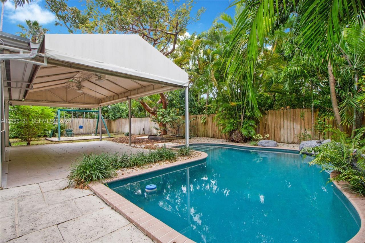 119 Harbor Dr, Key Biscayne, FL 33149 Photo