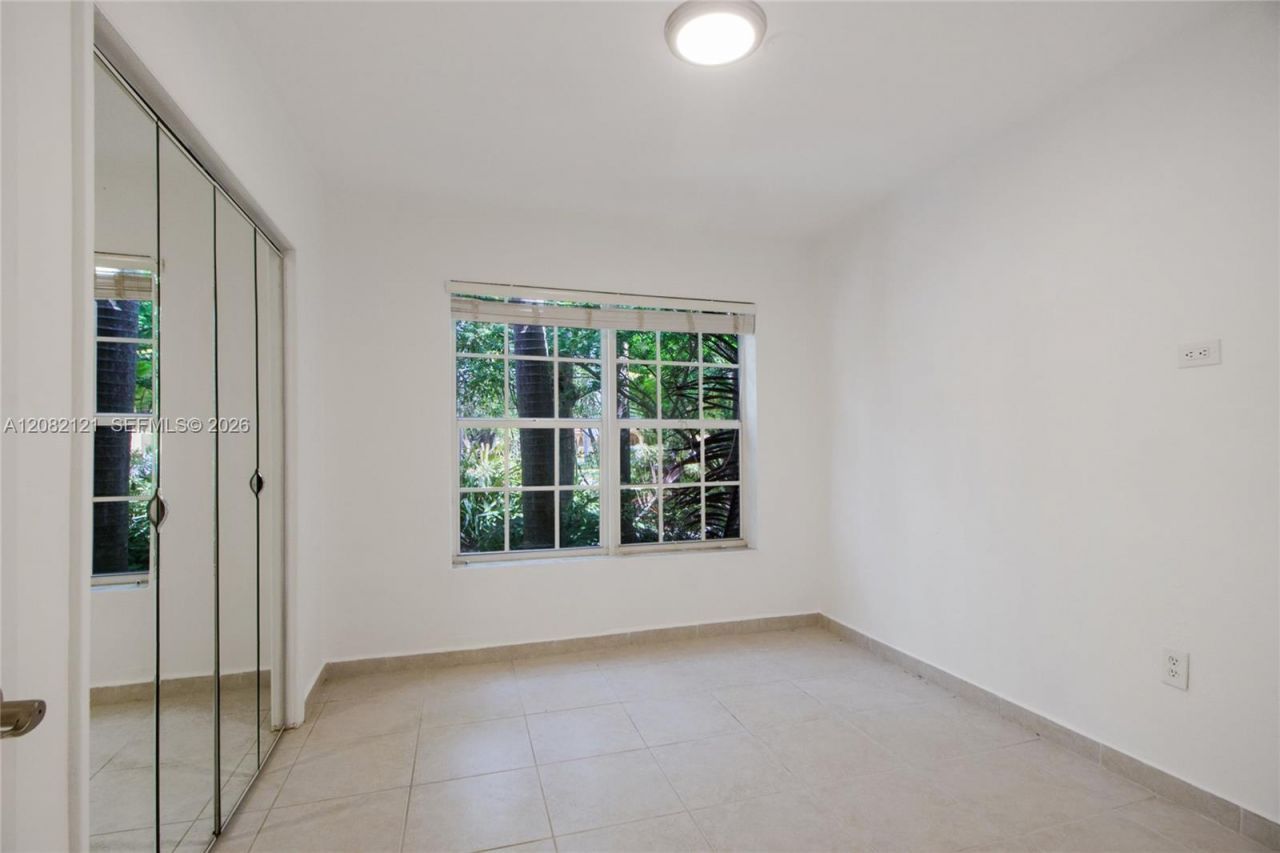 119 Harbor Dr , Key Biscayne, FL 33149 Photo