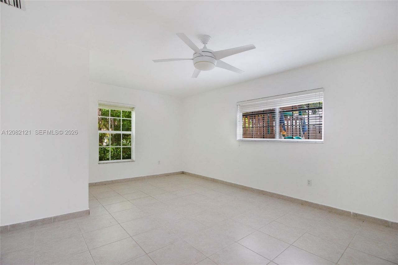 119 Harbor Dr , Key Biscayne, FL 33149 Photo