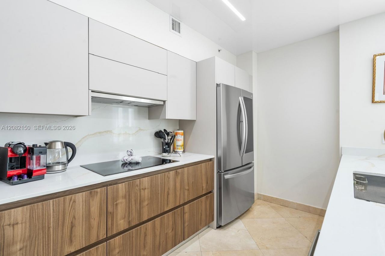 17555 Atlantic Blvd , Unit 508, Sunny Isles Beach, FL 33160 Photo