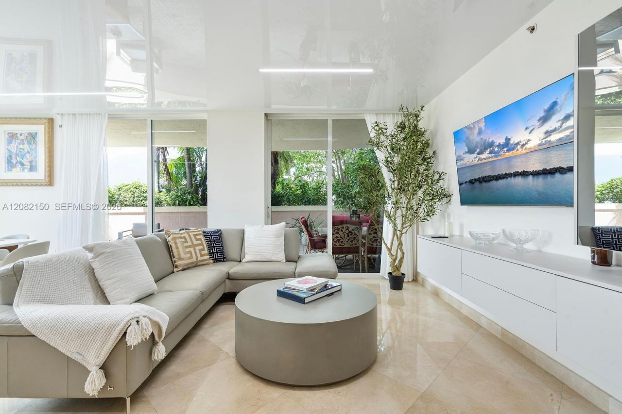 17555 Atlantic Blvd , Unit 508, Sunny Isles Beach, FL 33160 Photo