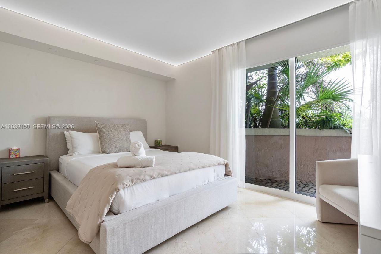 17555 Atlantic Blvd , Unit 508, Sunny Isles Beach, FL 33160 Photo