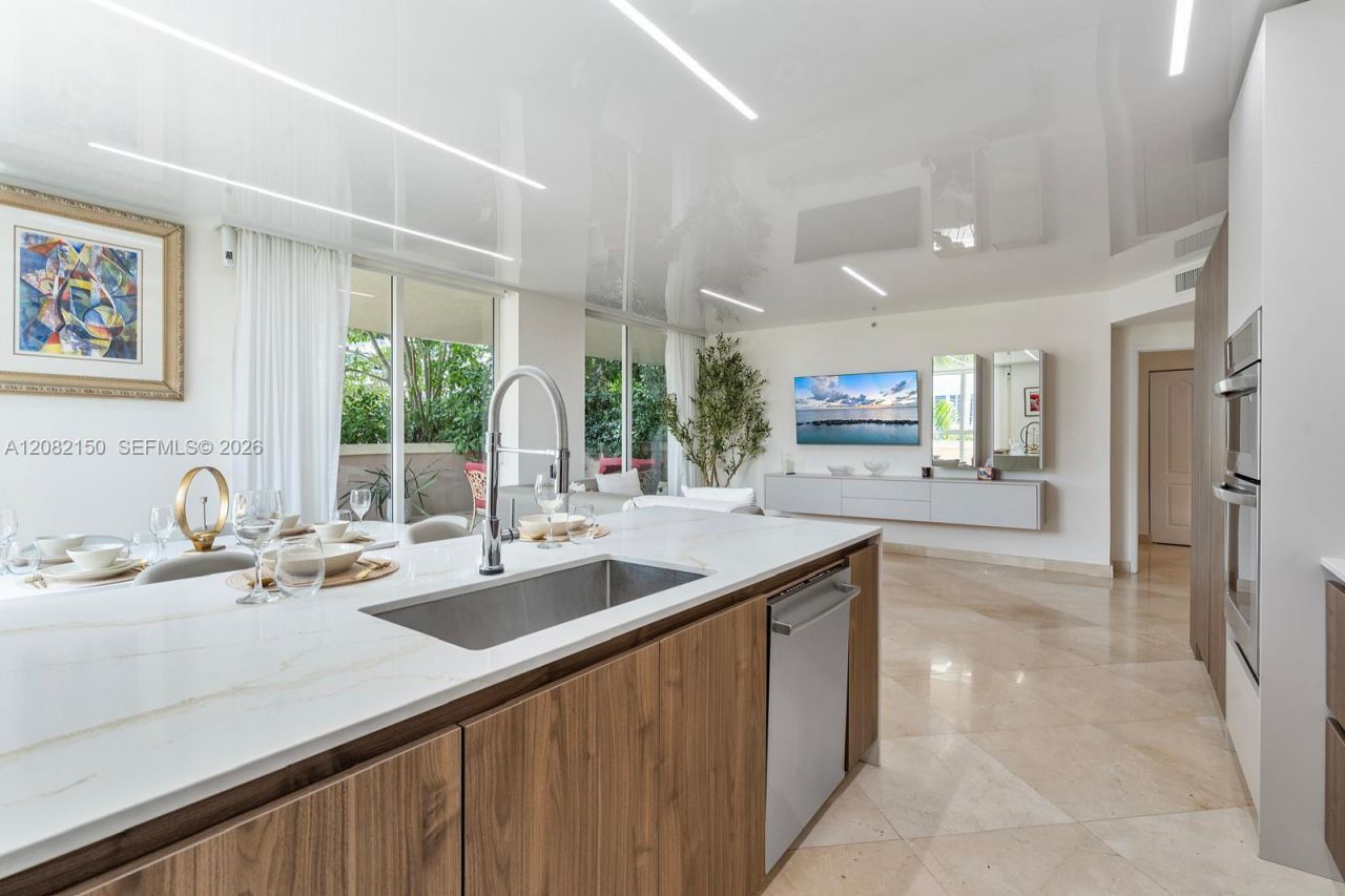 17555 Atlantic Blvd , Unit 508, Sunny Isles Beach, FL 33160 Photo