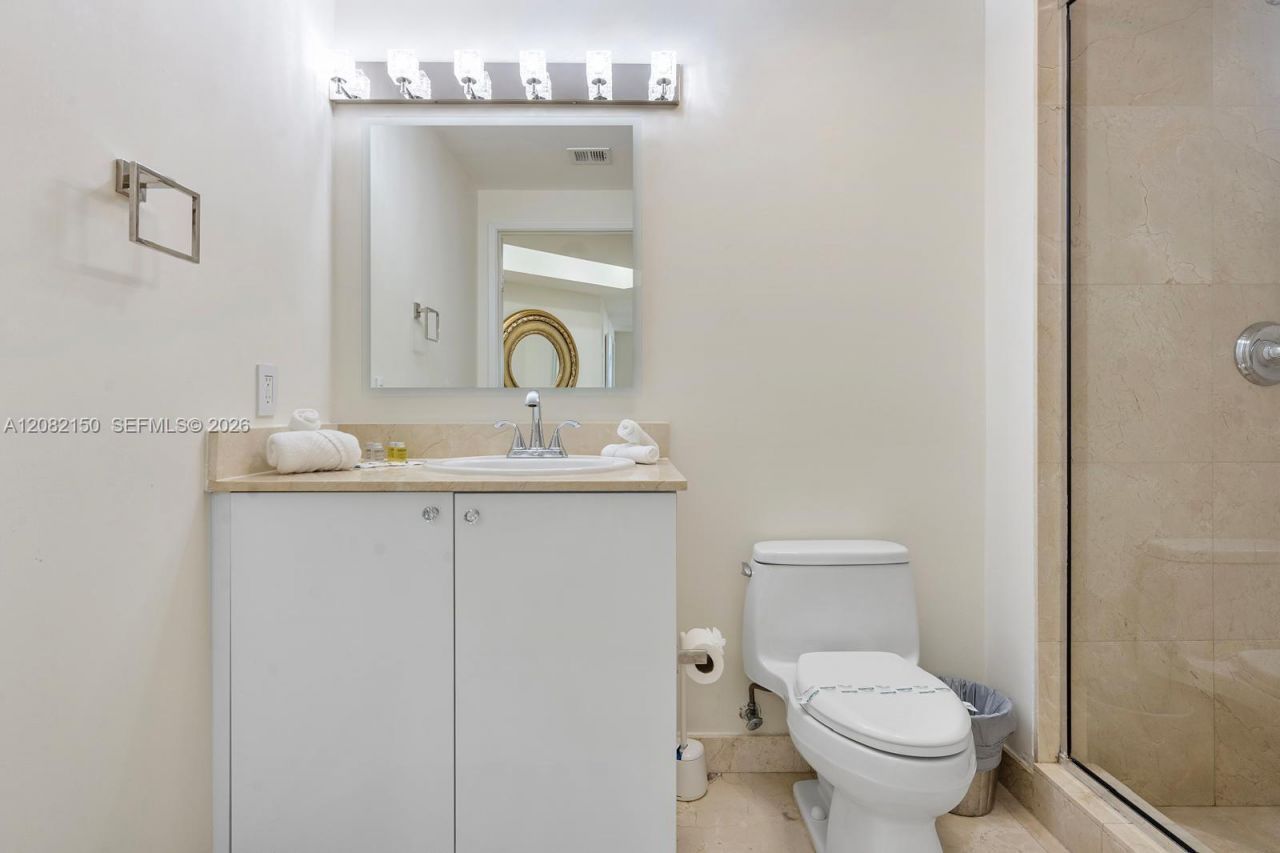 17555 Atlantic Blvd , Unit 508, Sunny Isles Beach, FL 33160 Photo