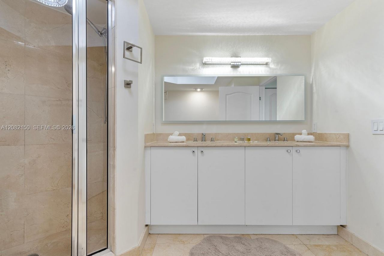 17555 Atlantic Blvd , Unit 508, Sunny Isles Beach, FL 33160 Photo