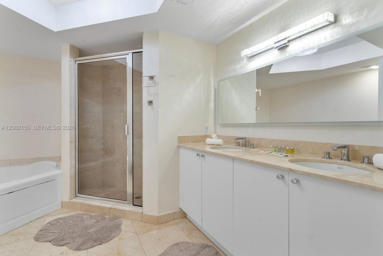 17555 Atlantic Blvd , Unit 508, Sunny Isles Beach, FL 33160 Photo
