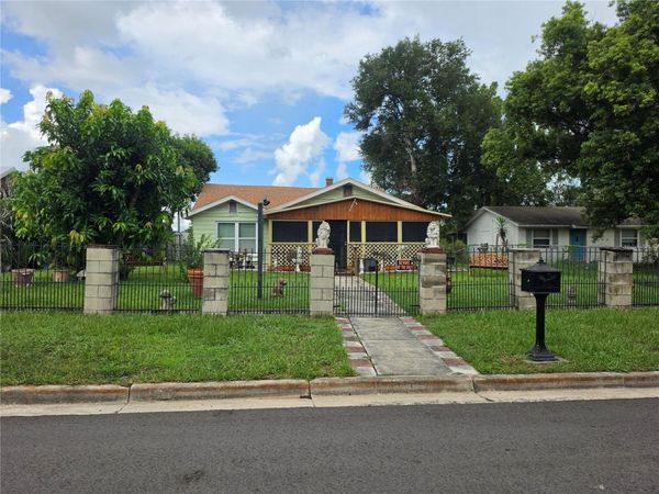 515 N 3RD STREET , LAKE WALES, FL 33853