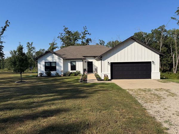 421 Ira Drive , Seymour, MO 65746