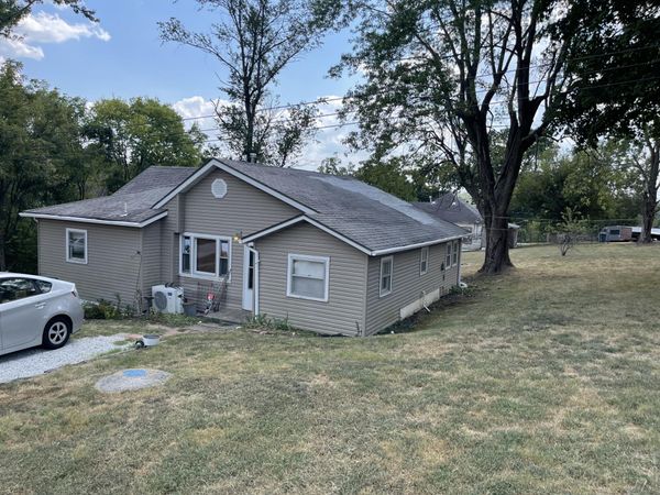 109 E Lillian Avenue E, Crane, MO 65633
