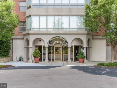 19370 MAGNOLIA GROVE, Unit 107, LEESBURG, VA 20176