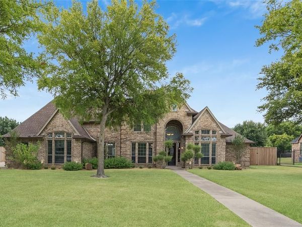 8630 Glenloch Drive, Red Oak, TX 75154