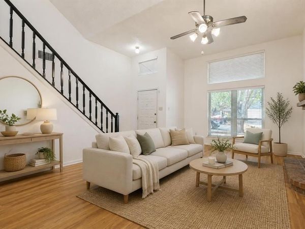617 Valley Spring Drive, Arlington, TX 76018