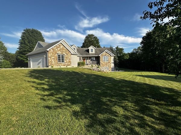 5752 Windsong Drive, Delton, MI 49046
