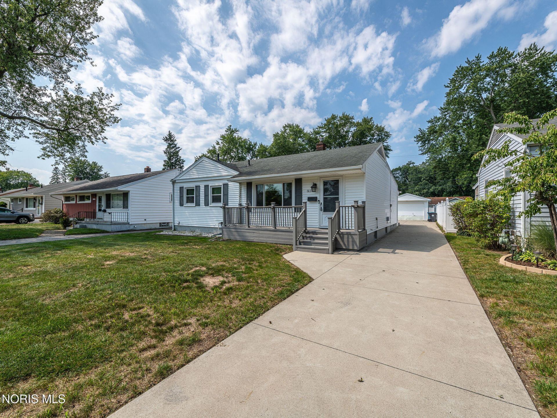 5127 Sheila Drive, Toledo, OH 43613 Main Photo