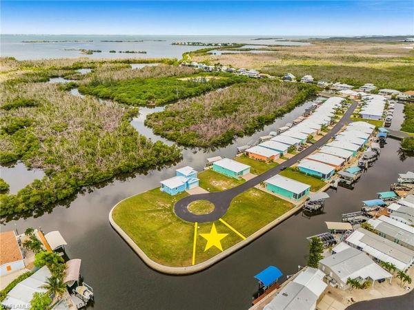 2970 Trawler LN , ST. JAMES CITY, FL 33956