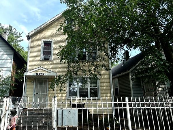 8329 S Buffalo Avenue , Chicago, IL 60617
