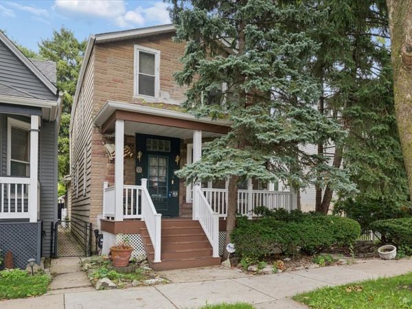 3925 N Troy Street , Chicago, IL 60618
