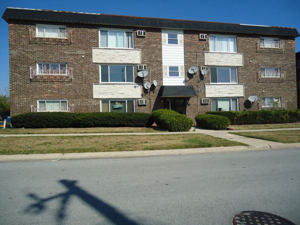 5740 W 108th Street , Unit 2D, Chicago Ridge, IL 60415