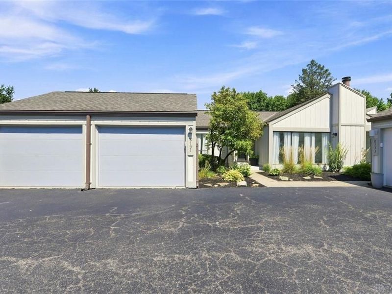 8131 Timbertree Way, West Chester, OH 45069 Photo 2