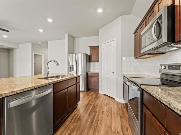 8411 Fairlane Dr, Denham Springs, LA 70726