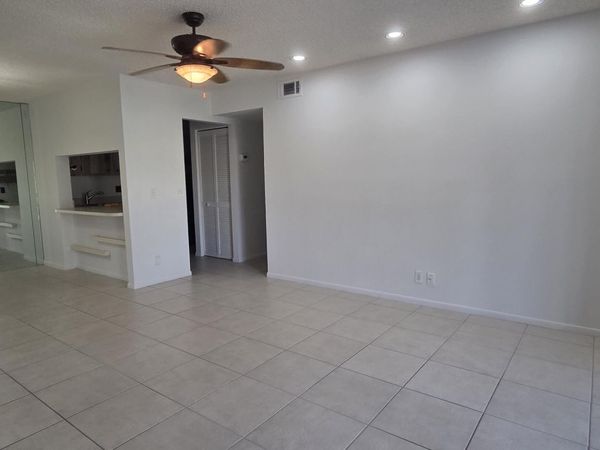 618 SEA PINE Way, Unit B2, Greenacres, FL 33415