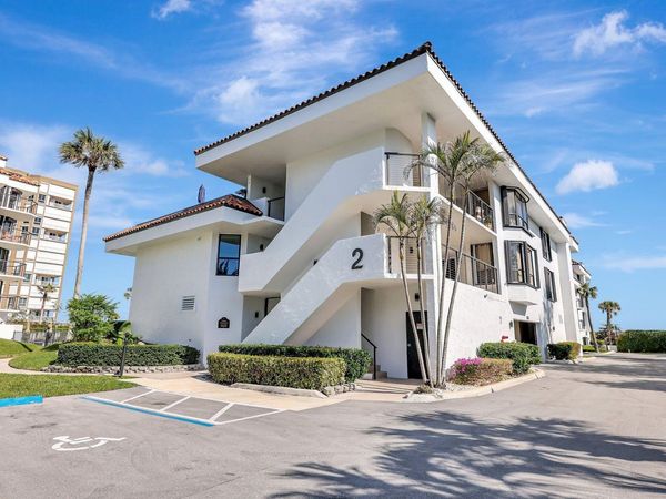 4100 N Highway A1A, Unit 211, Hutchinson Island, FL 34949