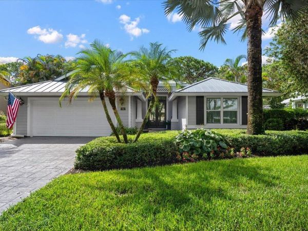 7990 SE Mammoth Drive SE, Hobe Sound, FL 33455