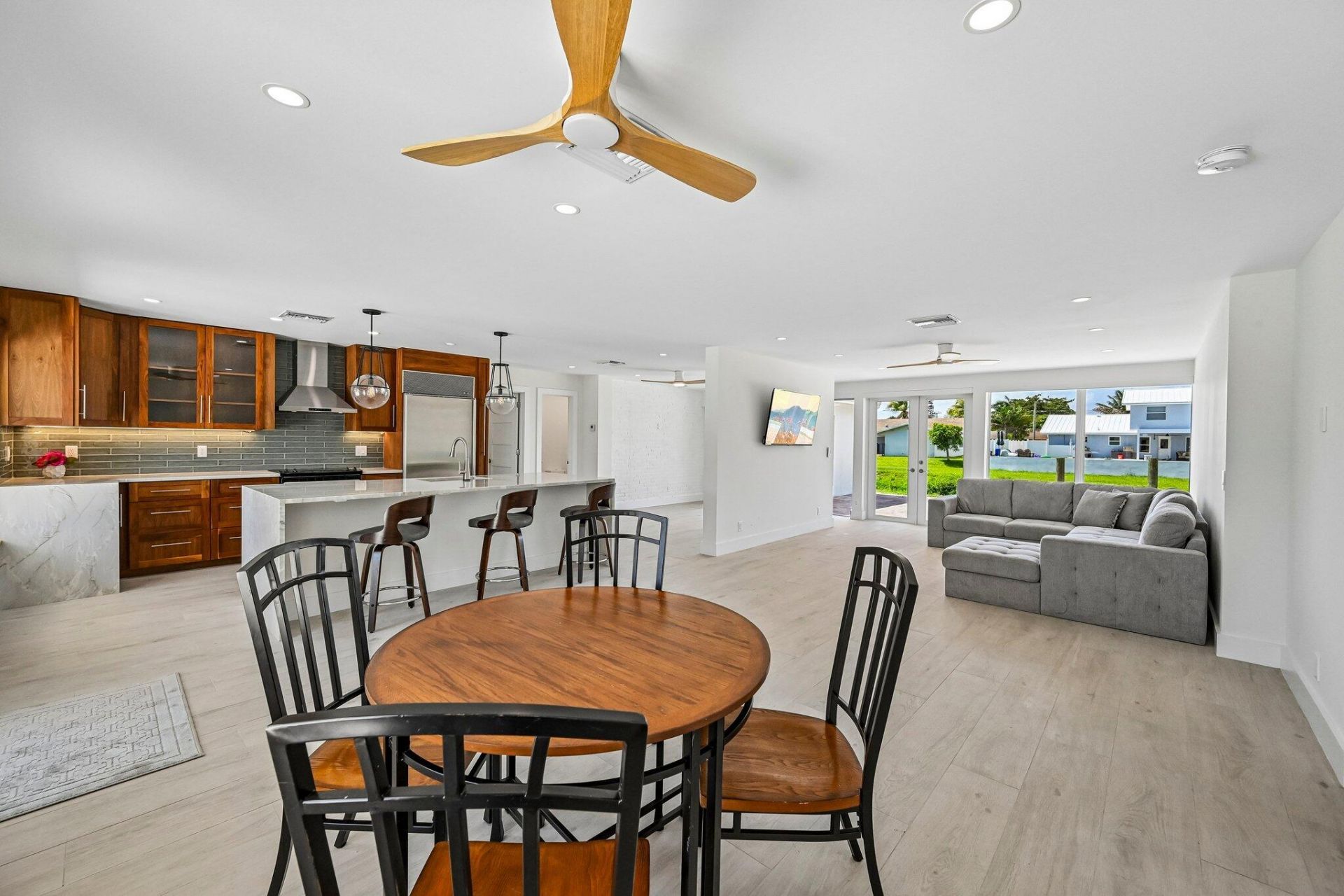 1051 SW 25th Avenue, Boynton Beach, FL 33426 Photo