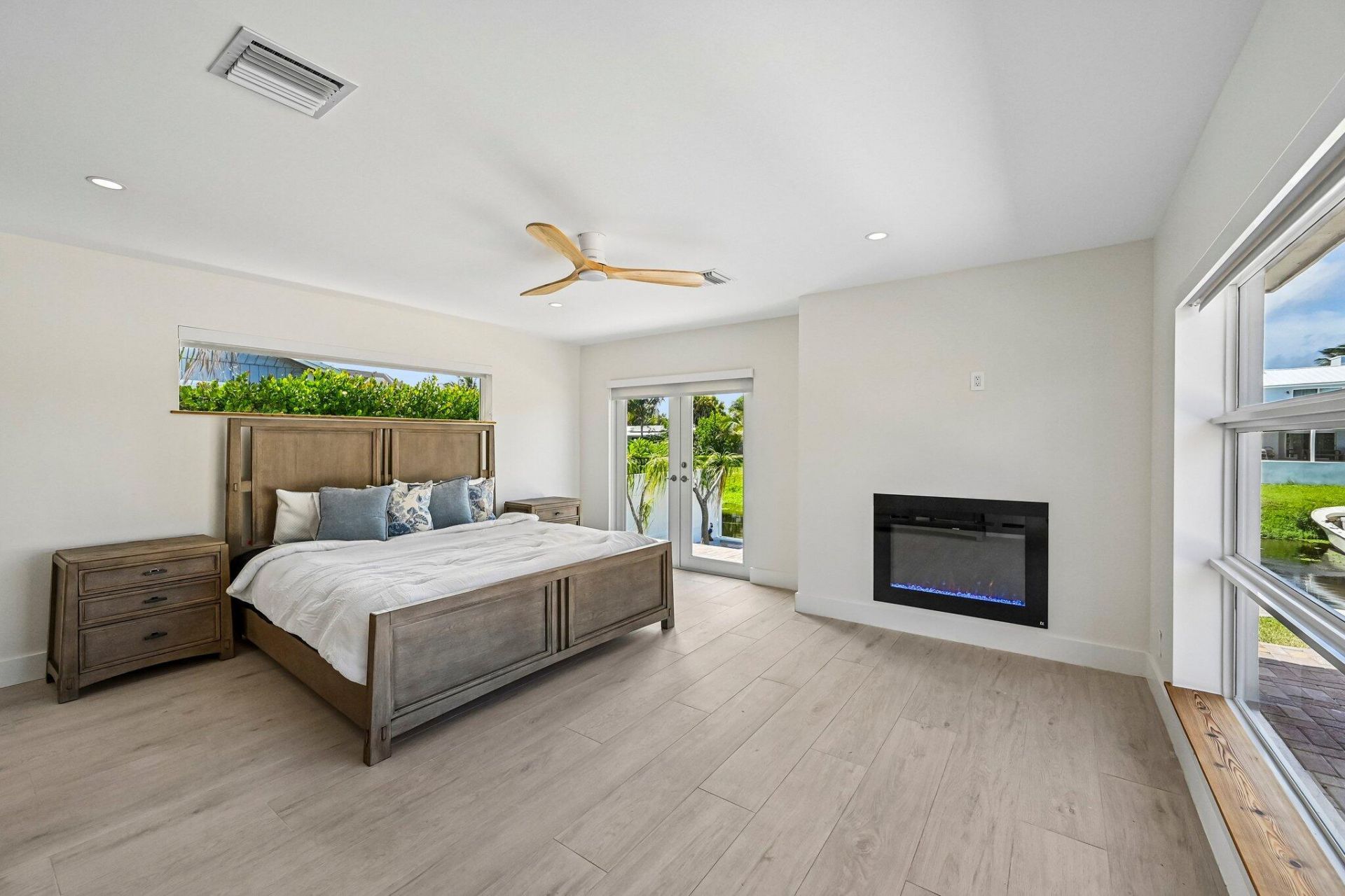 1051 SW 25th Avenue, Boynton Beach, FL 33426 Photo