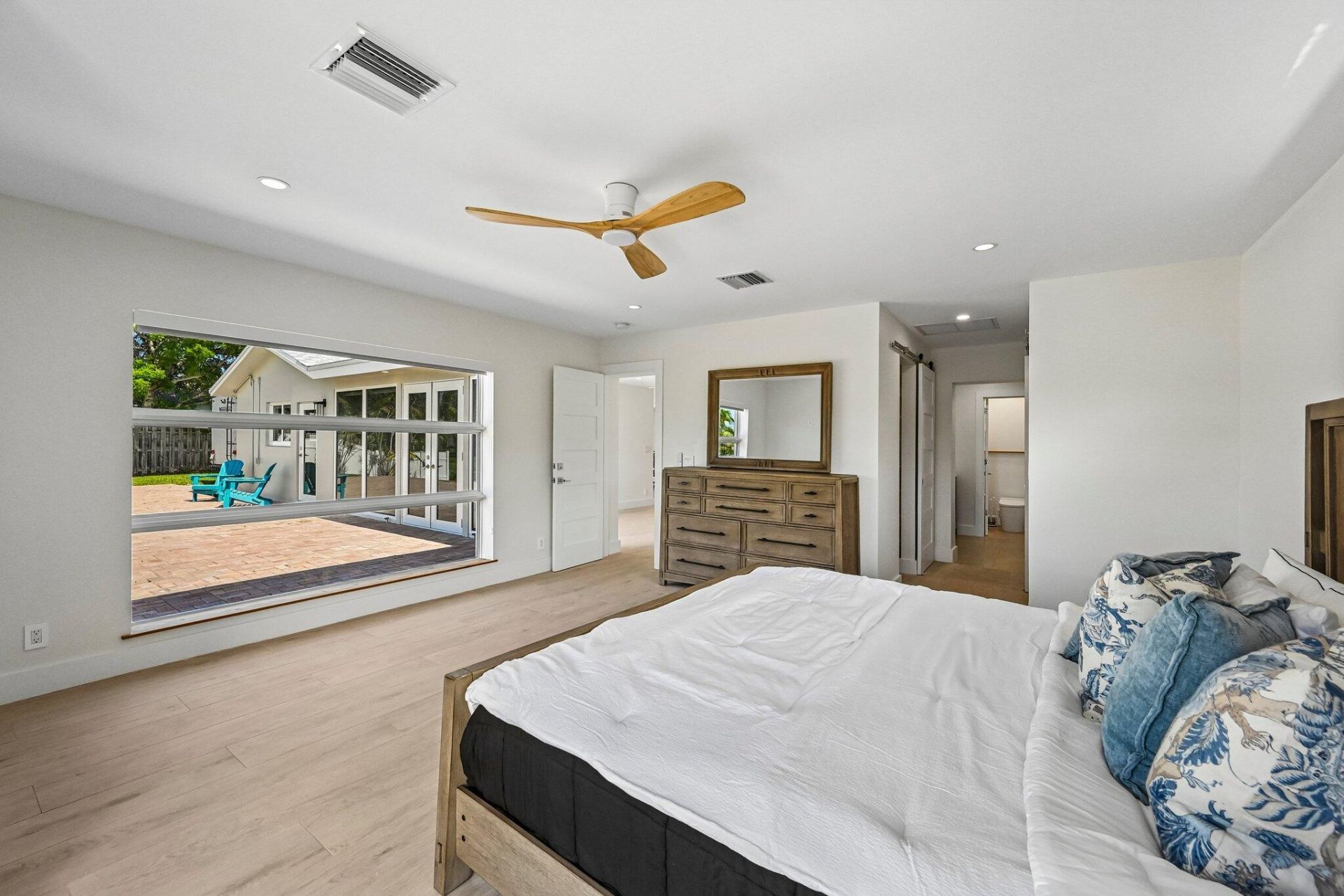 1051 SW 25th Avenue, Boynton Beach, FL 33426 Photo
