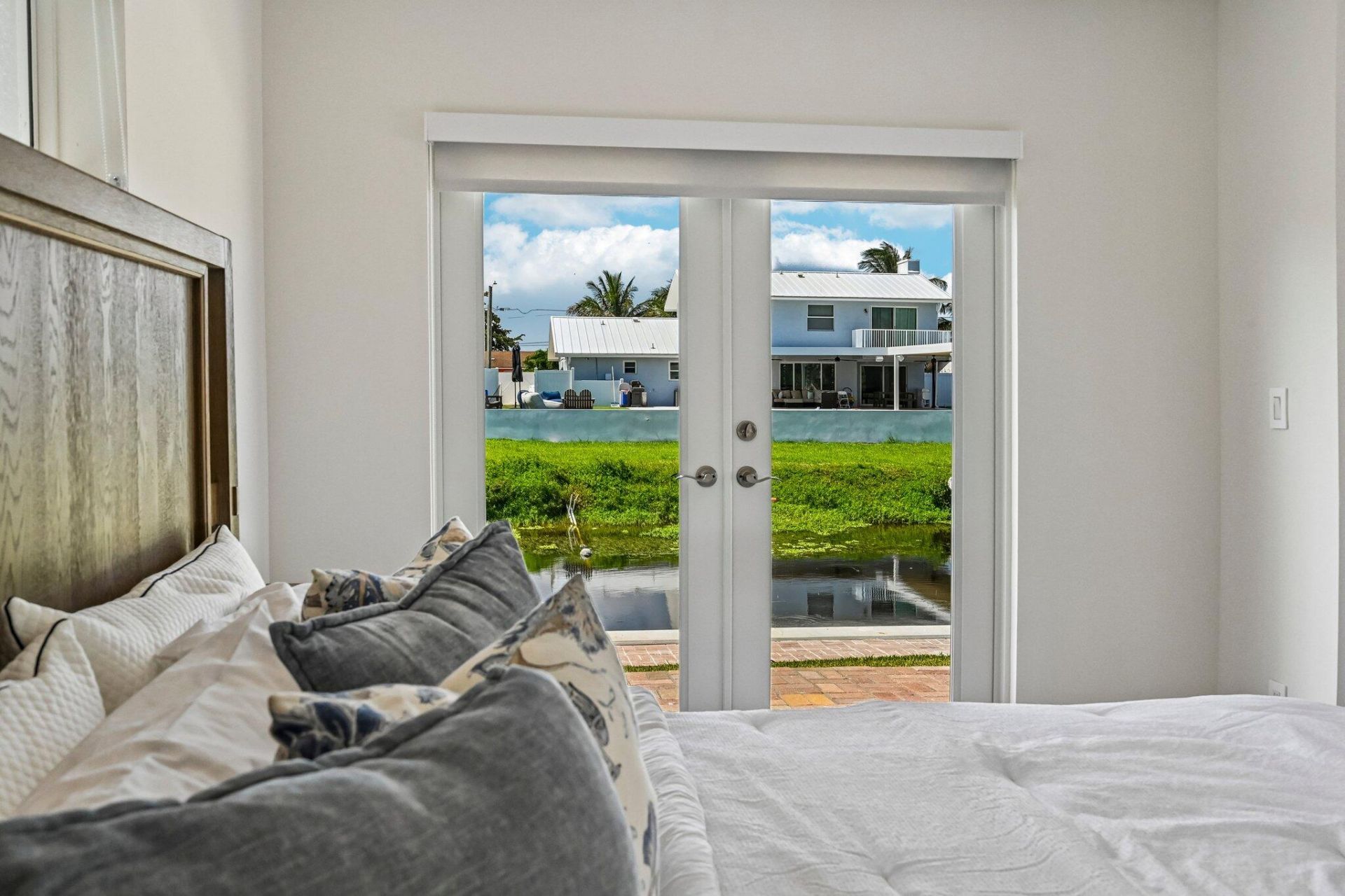 1051 SW 25th Avenue, Boynton Beach, FL 33426 Photo