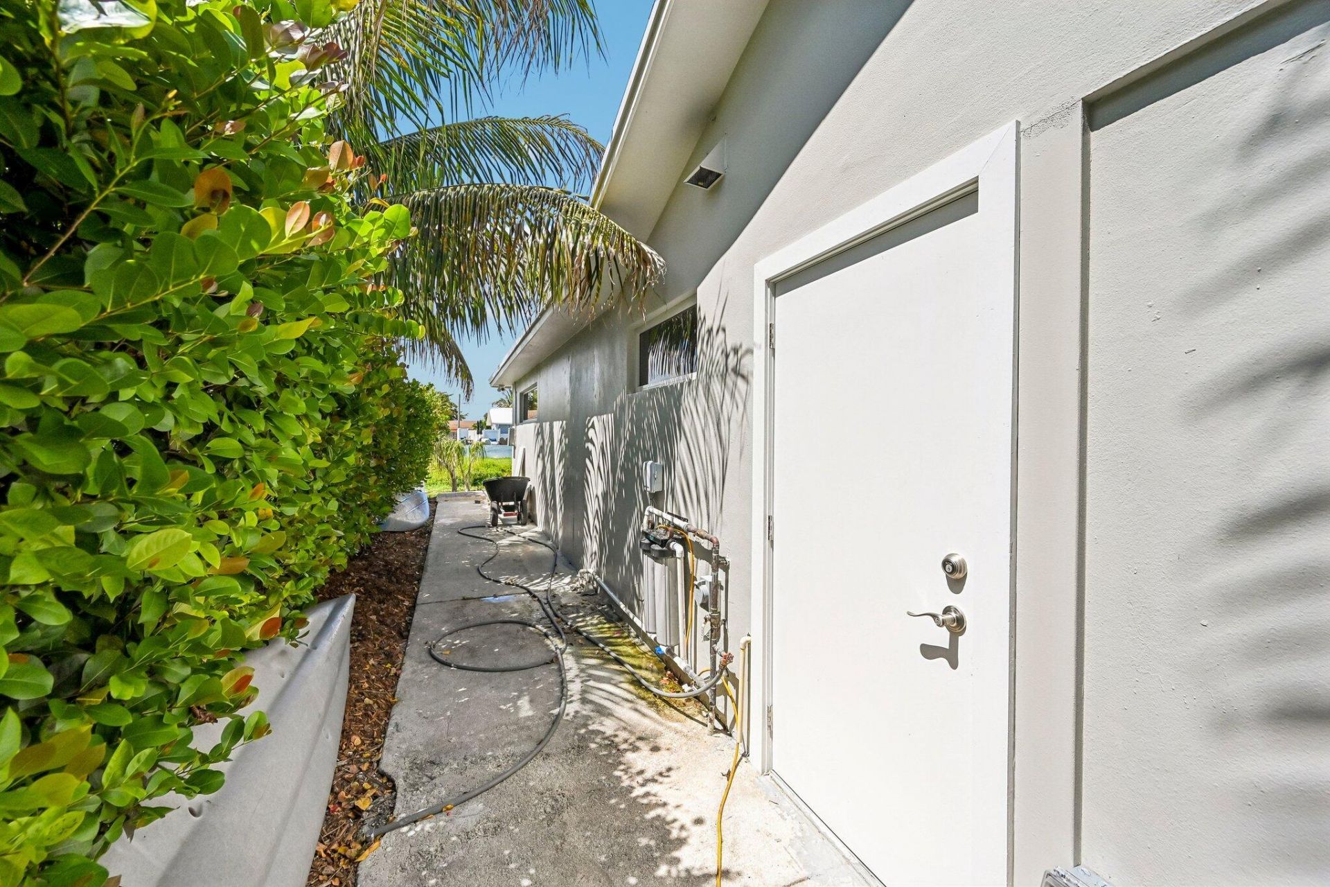 1051 SW 25th Avenue, Boynton Beach, FL 33426 Photo