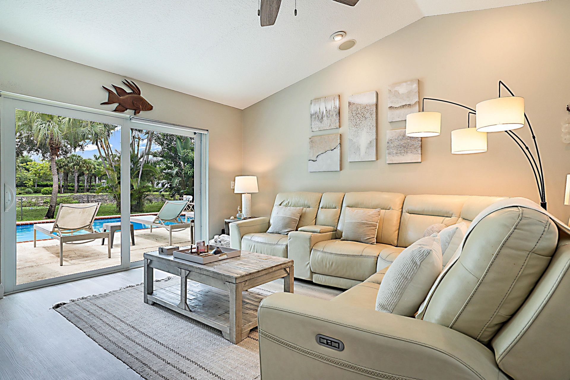 1103 NW 11th Street, Boynton Beach, FL 33426 Photo
