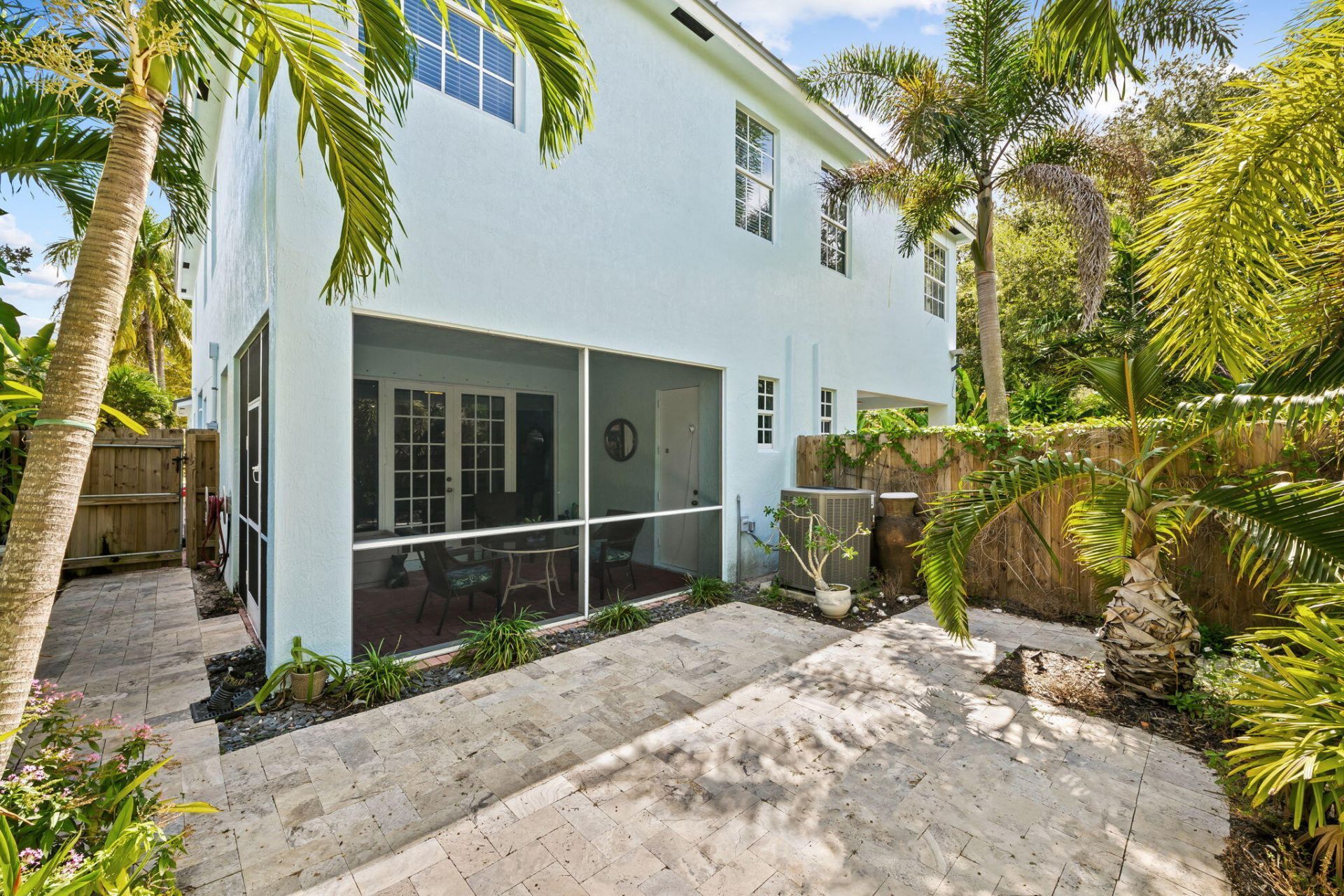 703 SW 16th Court, Unit 703, Fort Lauderdale, FL 33315 Photo