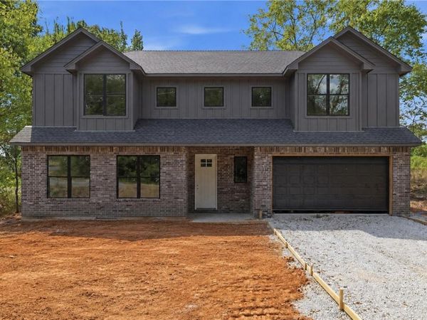 1 McDole Circle , Bella Vista, AR 72715