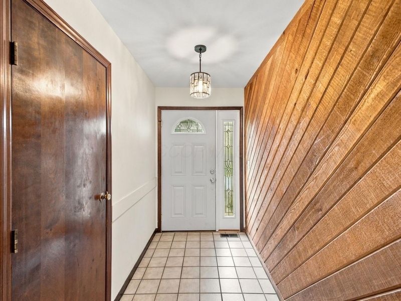 159 E Schrock Road, Westerville, OH 43081 Photo 3