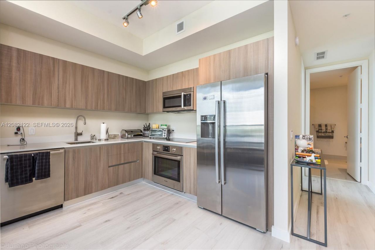 201 SW 17th Rd , Unit 807, Miami, FL 33129 Photo