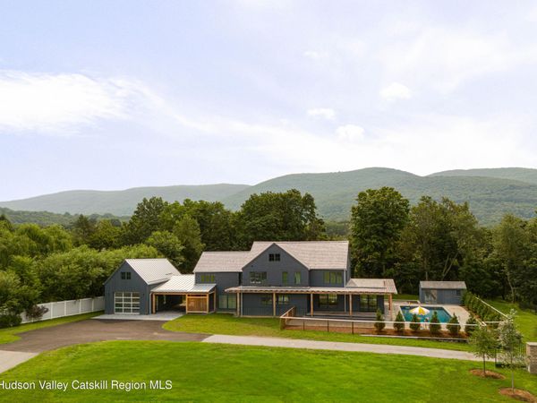 20 Dallis Place, Beacon, NY 12508