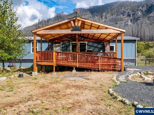 8305 SE Elkhorn Dr, Lyons, OR 97358
