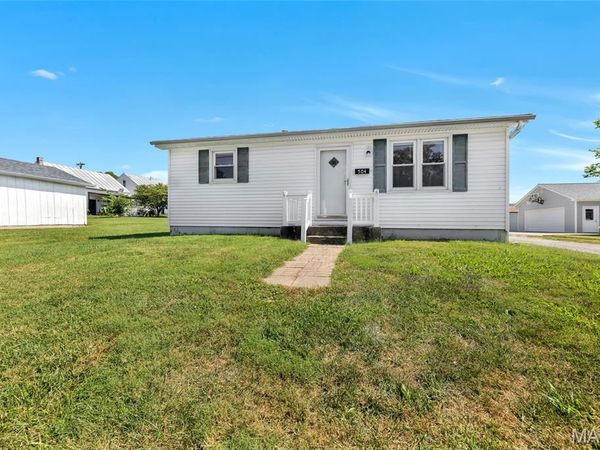 504 Stiening Street , Waterloo, IL 62298