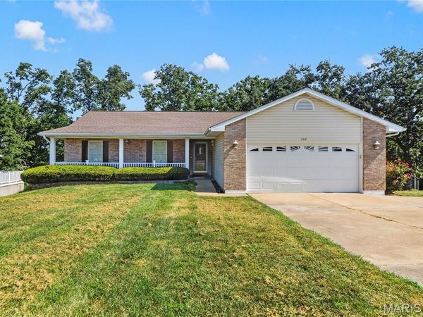 207 Spring Lake Drive, De Soto, MO 63020