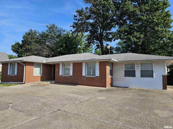 2006 BROADWAY , Mt Vernon, IL 62864