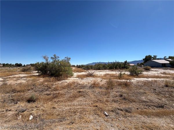 1411 W Amarillo Avenue , Pahrump, NV 89048