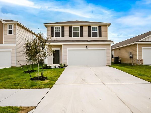 110 Blackbear DR, Hutto, TX 78634